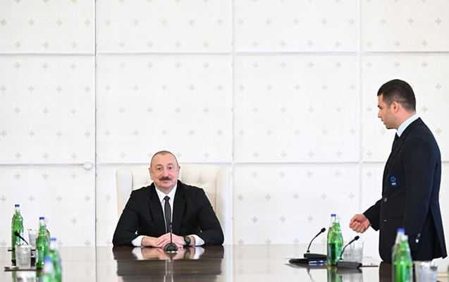 Prezidentin dünya çempionları ilə görüşünün - VİDEOSU