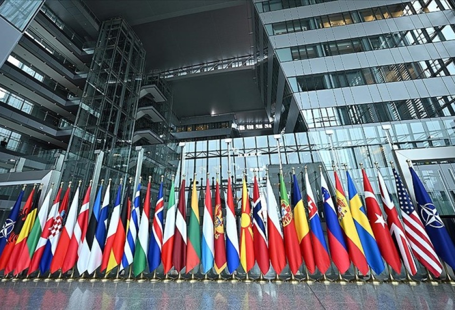 Brüsseldə NATO-ya üzv ölkələrinin müdafiə nazirlərinin iclası keçirilir