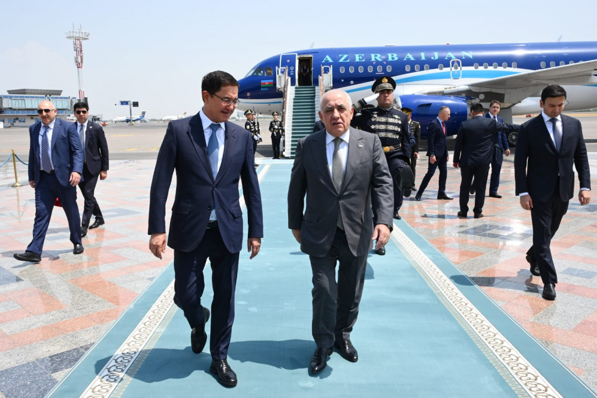 Əli Əsədov Özbəkistana rəsmi səfərə gedib