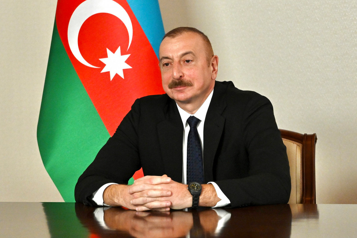 İlham Əliyev Polşanın yeni seçilmiş liderini təbrik etdi