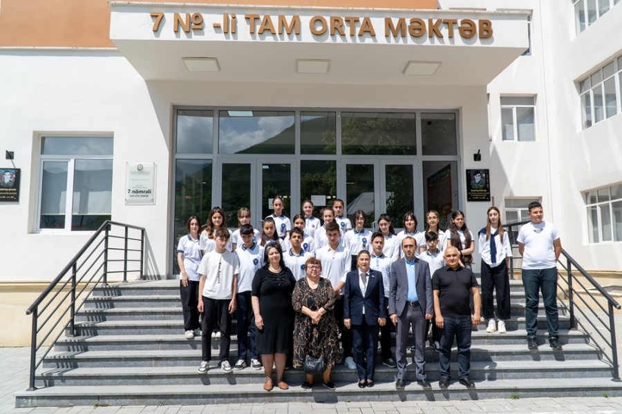 QHT Şəki şəhəri Nizami Gəncəvi adına 7 nömrəli tam orta məktəbində layihəni həyata keçirib - FOTOLAR