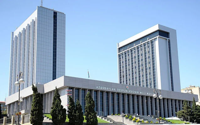 Parlamentdən saxta xəbərlərlə bağlı açıqlama