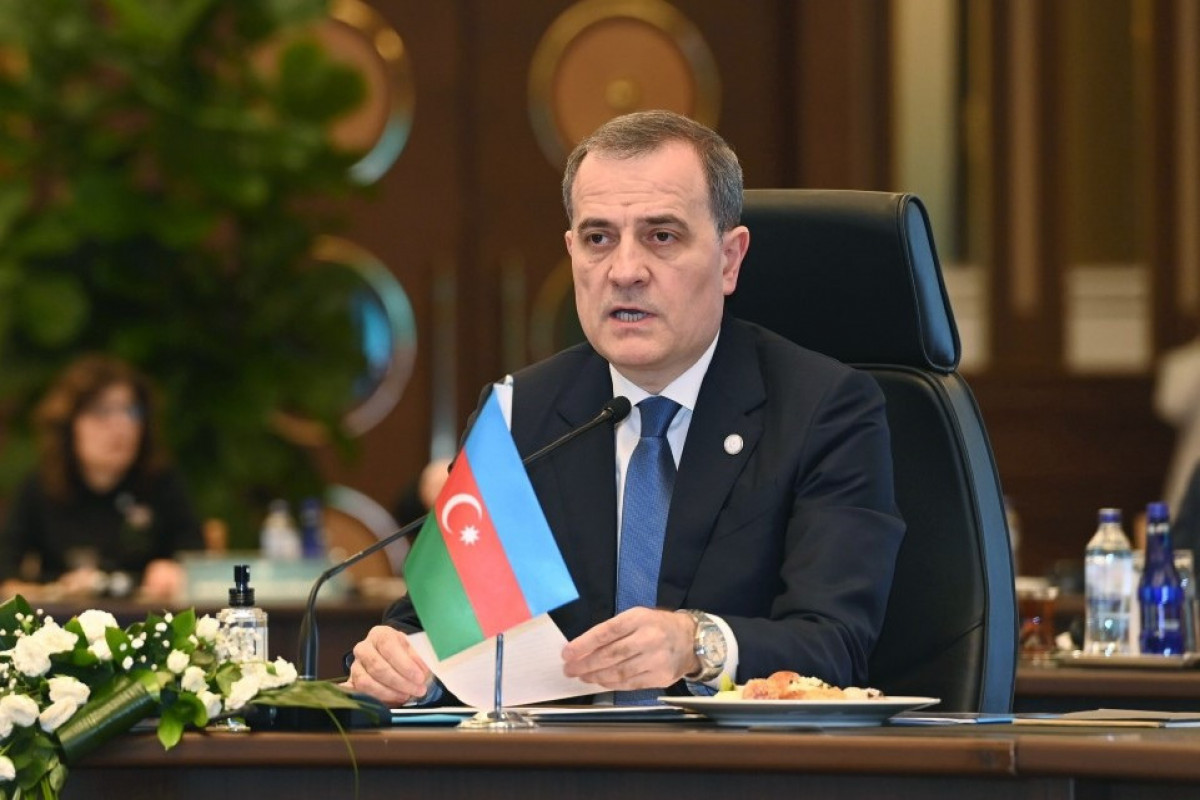 Ceyhun Bayramov İstanbula getdi