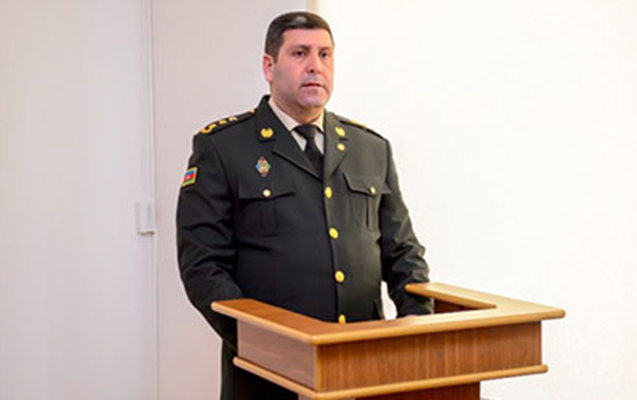 Öz-özünə polkovnik rütbəsi veribmiş: Eks-rəisə 10 il həbs