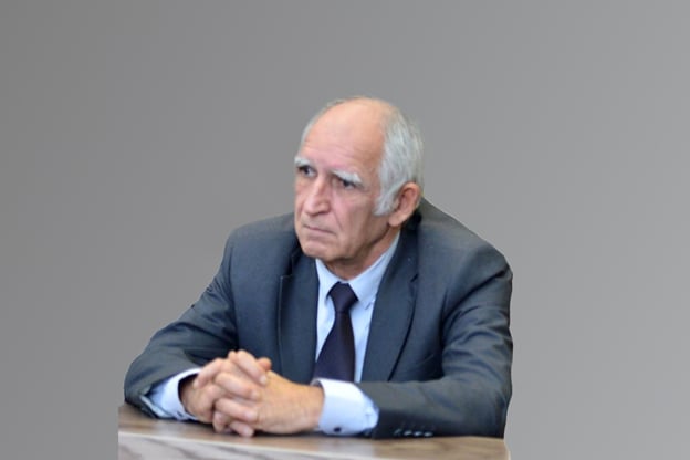 Tanınmış ekspert xəstəxanaya yerləşdirildi: Vəziyyəti ağırdır