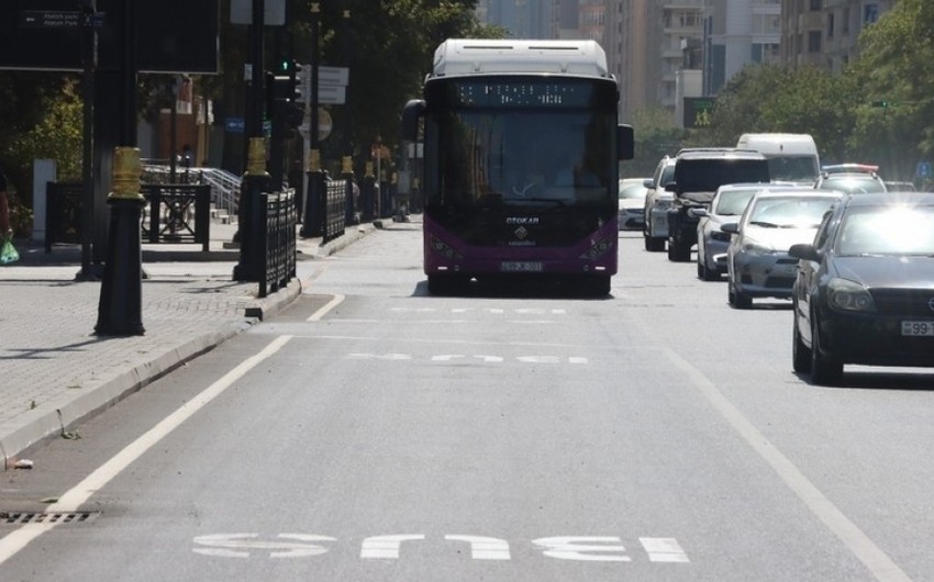 Bakıda daha bir avtobus zolağında minib-düşmə yeri yaradılıb
