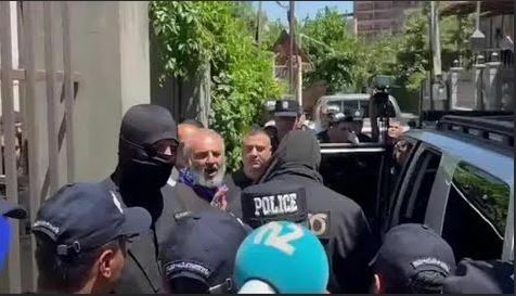 İrəvandakı həbslər sülhü yaxınlaşdırır?