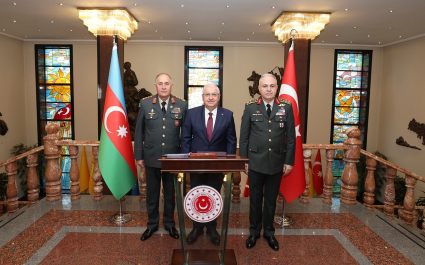 Kərim Vəliyev Ankarada Türkiyənin milli müdafiə naziri ilə görüşüb - YENİLƏNİB