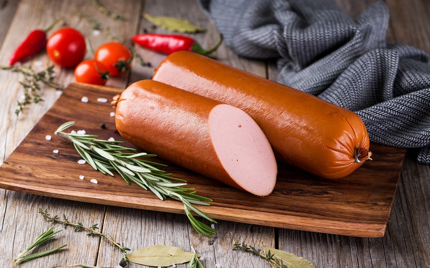 Azərbaycanda kolbasa ehtiyatı 16 %-dən çox azalıb