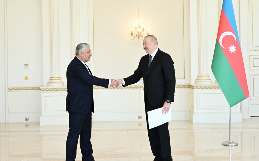 İlham Əliyev İranın yeni səfirinin etimadnaməsini qəbul edib - FOTOLAR