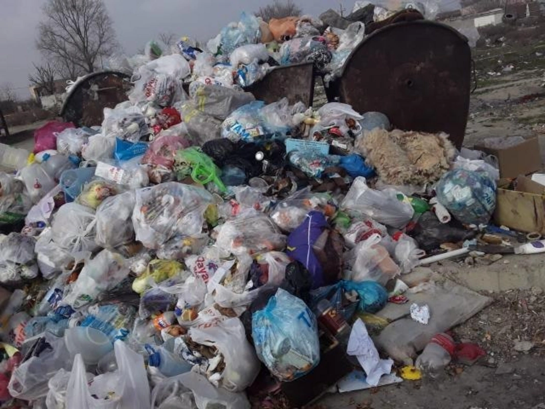 Oğuzda 8 nəfər zibilə görə cərimələndi