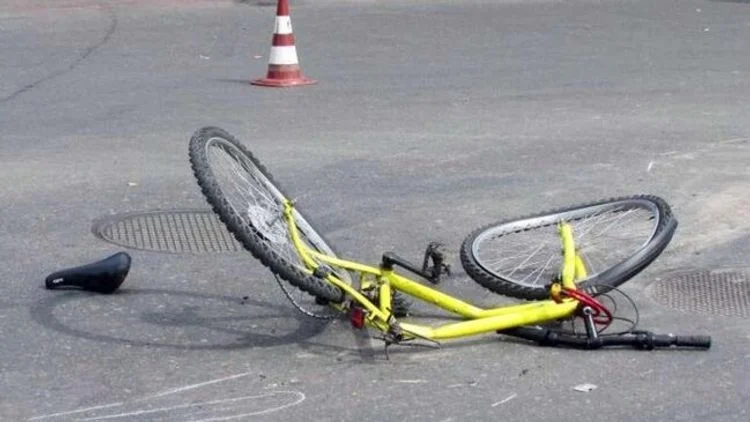Avtomobilin vurduğu velosipedçi xəstəxanada ölüb