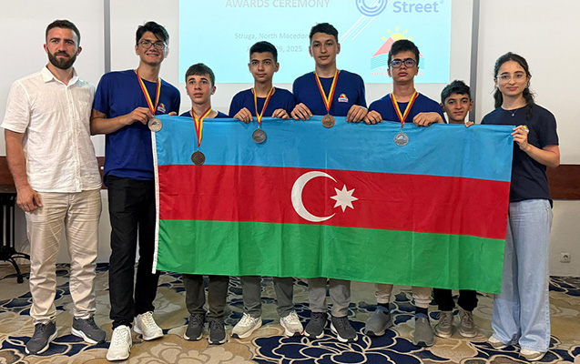 Məktəblilərimiz 5 medal qazandı - FOTOLAR