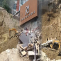 Kubinkada dəhşət: Ekskavator beton altında qaldı
