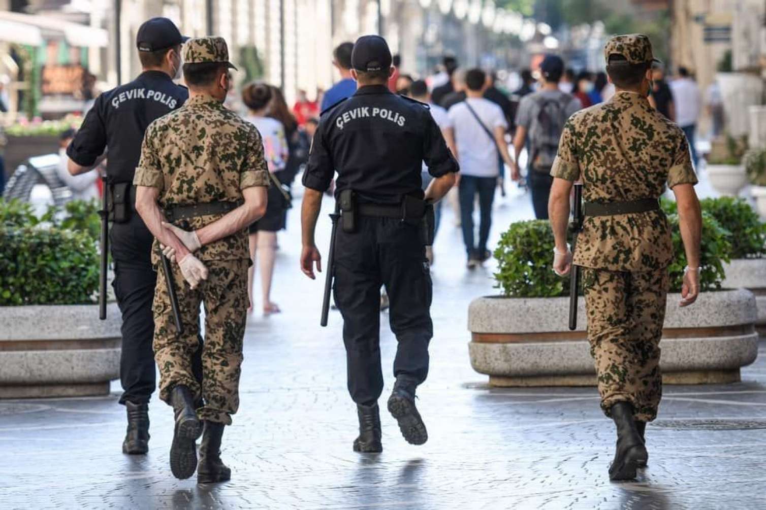 Xüsusi karantin rejiminin müddəti yenidən uzadıldı
