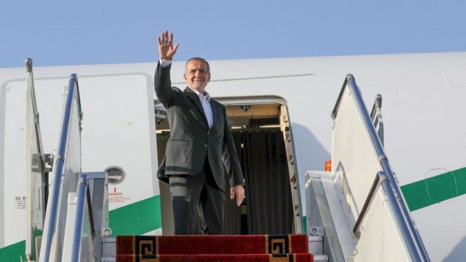 Məsud Pezeşkian Azərbaycana səfərə yola düşdü