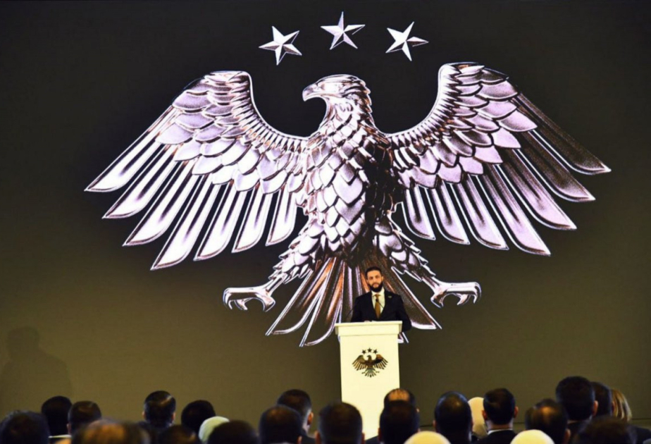 Suriya hakimiyyəti ölkənin gerbində dəyişiklik edib