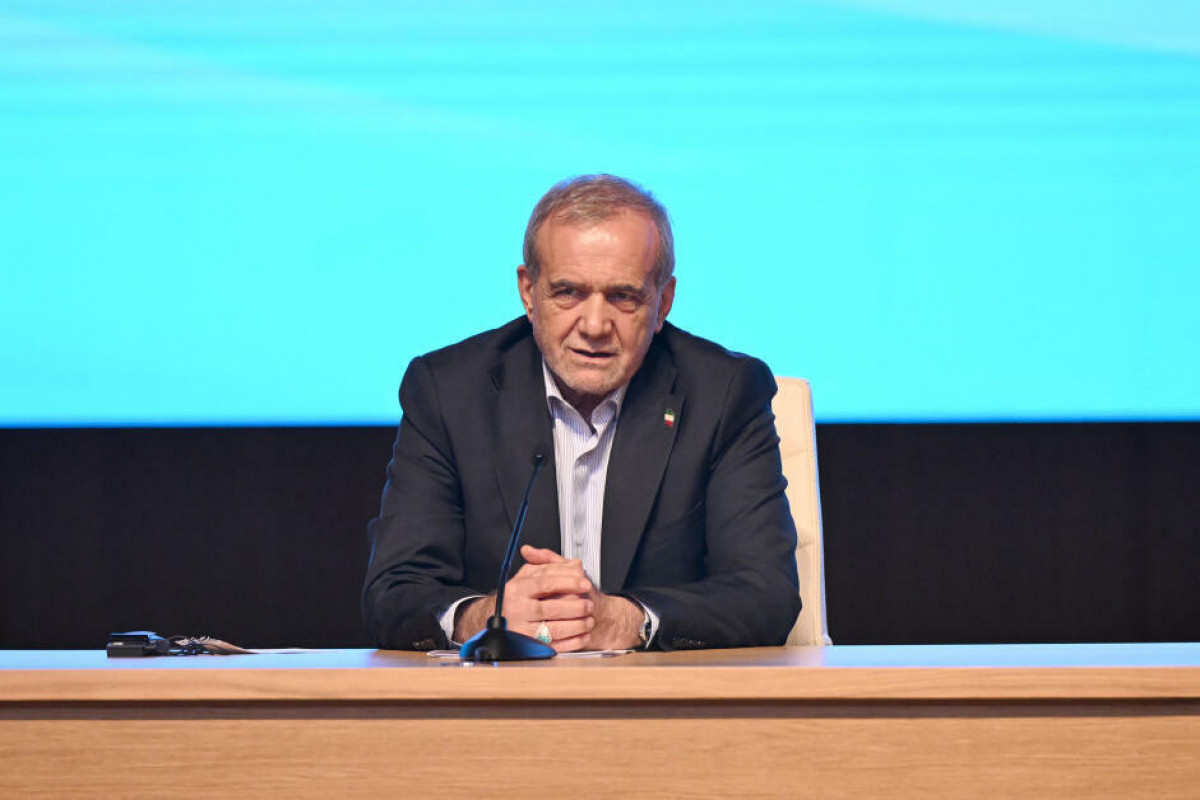Pezeşkian: "İsrail İrana qarşı qeyri-qanuni hücum edib"