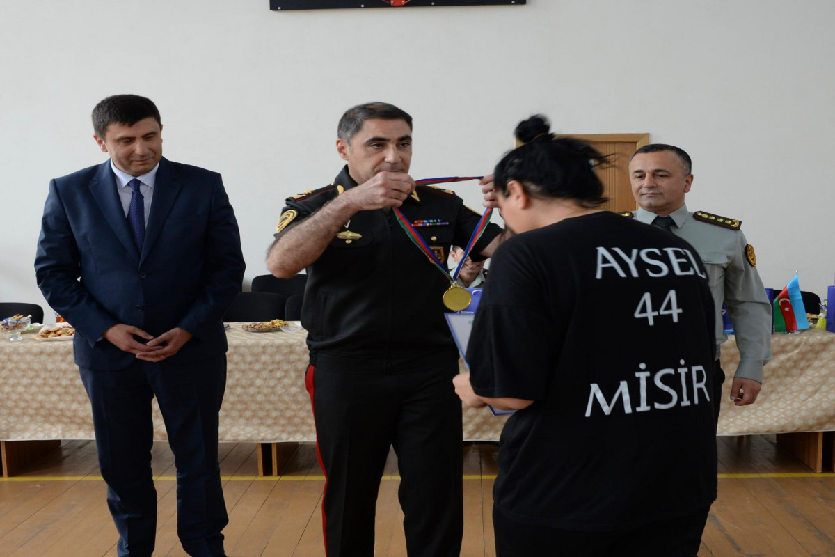 Məhkumlar arasında badminton yarışı keçirilib - FOTOLAR