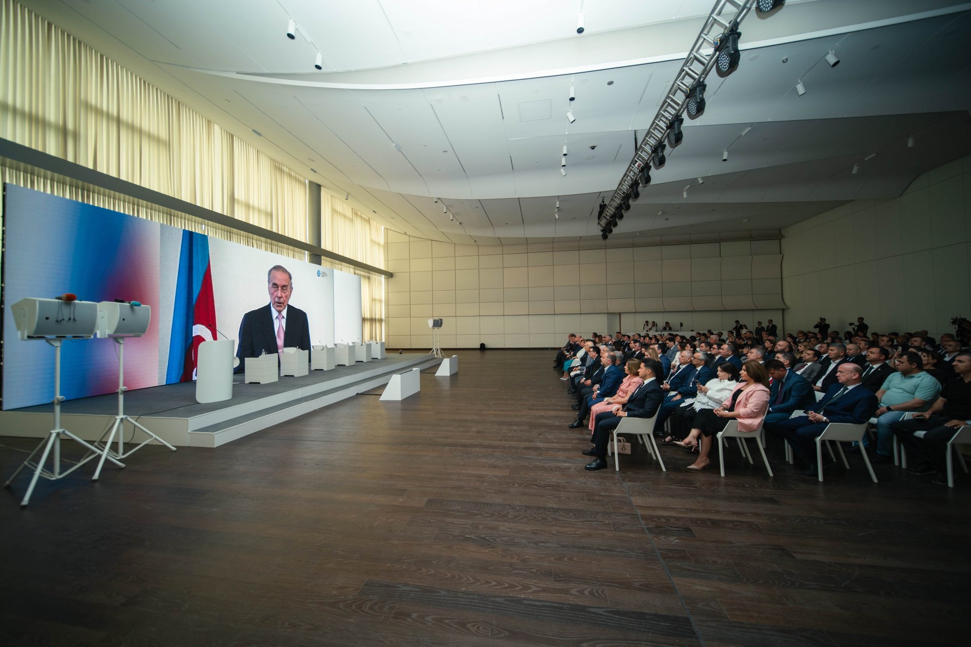 “Medianın inkişafında Ümummilli Lider Heydər Əliyevin rolu”: Konfrans keçirilib - FOTOLAR