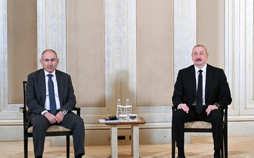 İlham Əliyevlə Nikol Paşinyan arasında görüş bitib
