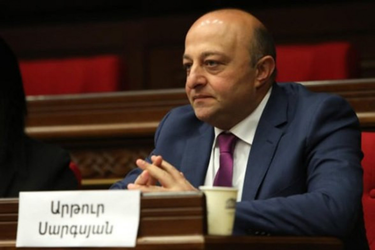Müxalif deputatın əmlaklarının müsadirəsi tələb olunur- ERMƏNİSTANDA