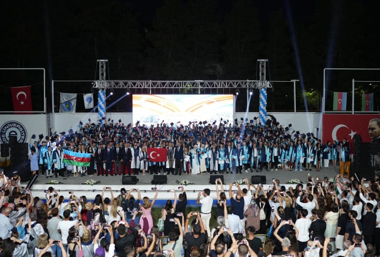 İkili diplom proqramının ikinci məzun buraxılışı