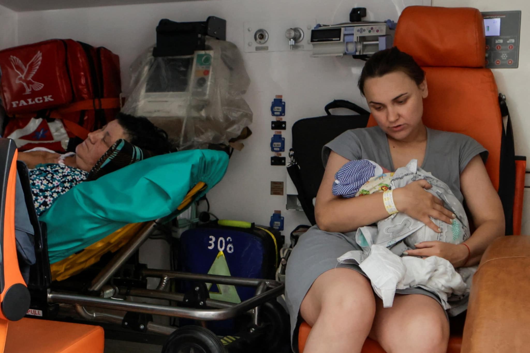 Rusiya Xarkovda doğum evini vurdu