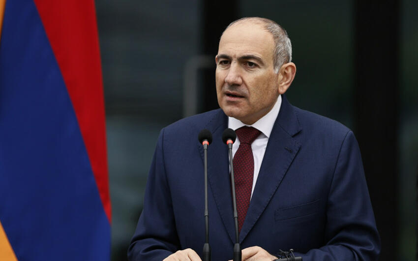 Paşinyan yenidən “rusca” DANIŞIR