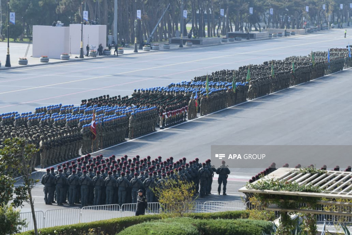 Bakıda hərbi parad başa çatıb - YENİLƏNİB-5 - VİDEO