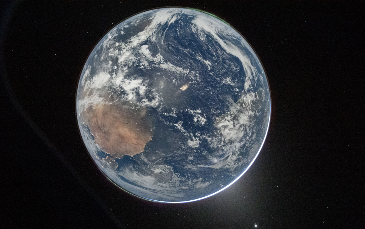 54 ildən sonra Yerin tam fotosu çəkildi