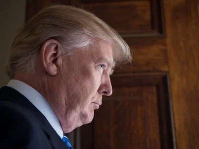 Tramp İrana güzəştə GEDİR