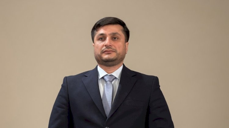 Nazir Azər Abbasova vəzifə verdi
