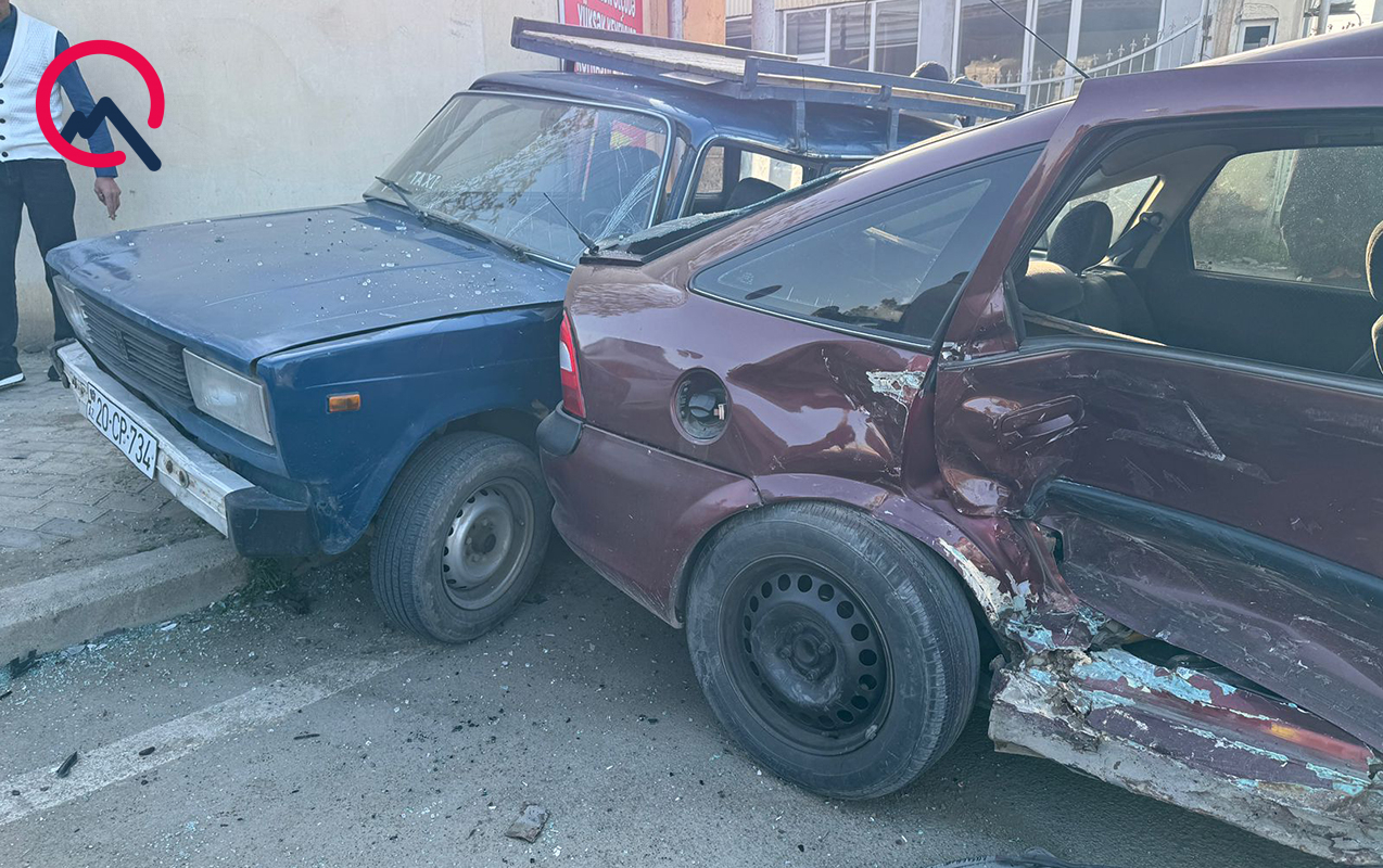 Üç maşın toqquşdu - Xəsarət alan var