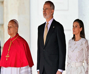 Roma Papası XIV Leo İspaniyaya səfər edib - FOTOLAR