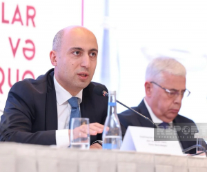 Emin Əmrullayev: "Süni intellektdən yanlış istifadə uşaqların kütləşməsinə gətirib çıxarır"