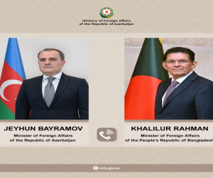 Ceyhun Bayramov banqladeşli həmkarı ilə telefon danışığı aparıb