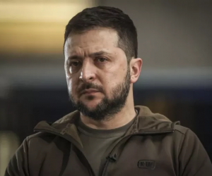 Zelenski Polşanın ali dövlət mükafatından məhrum edildi
