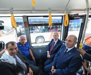 Mansur Yavaşdan partiya dəyişənlərə REAKSİYA