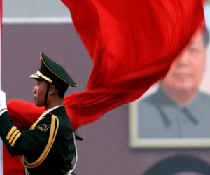 Çində yüksəkvəzifəli şəxslər və generallar korrupsiyaya görə işdən çıxarıldı