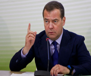 Medvedev Ermənistanı hədələdi - “Ağır bədəllərə səbəb olar”