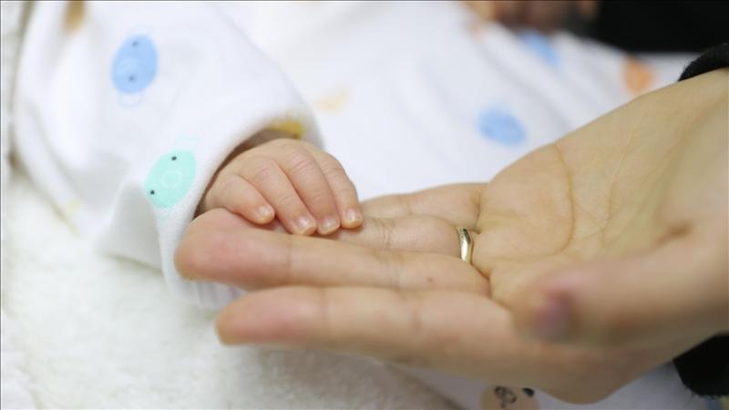Doğumlar kəskin azalır: Ailələrə dəstək paketi çıxış yolu ola bilərmi?