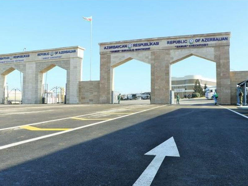 Quru sərhədlər açıla bilər: Hələlik ancaq onlar üçün