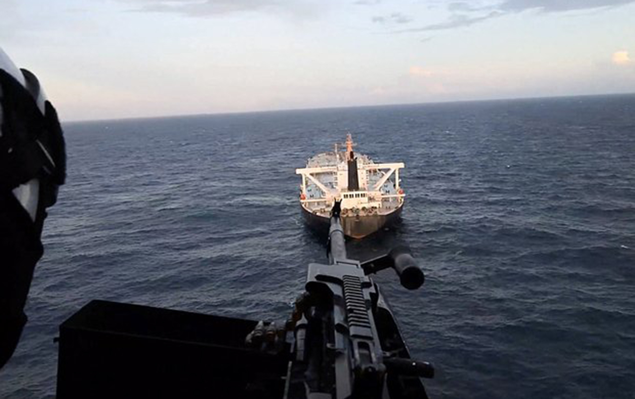 ABŞ İrana gedən tankerə zərbə endirib