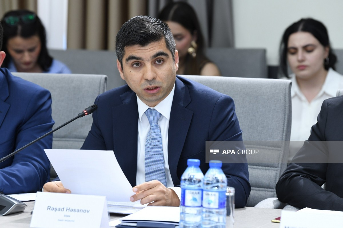 Nazir müavini: "Qanun sosial şəbəkələrin bağlanmasını nəzərdə tutmur"