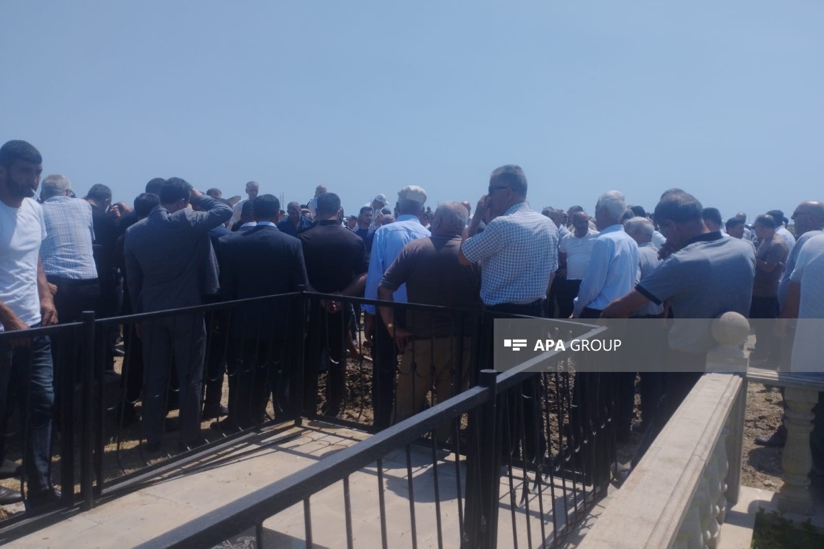Hücum nəticəsində həlak olan kapitan dəfn edildi - FOTO