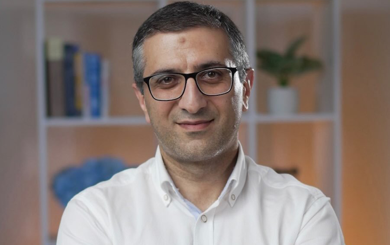 İşdən çıxarılan Azər Əhmədov klinika direktoru oldu