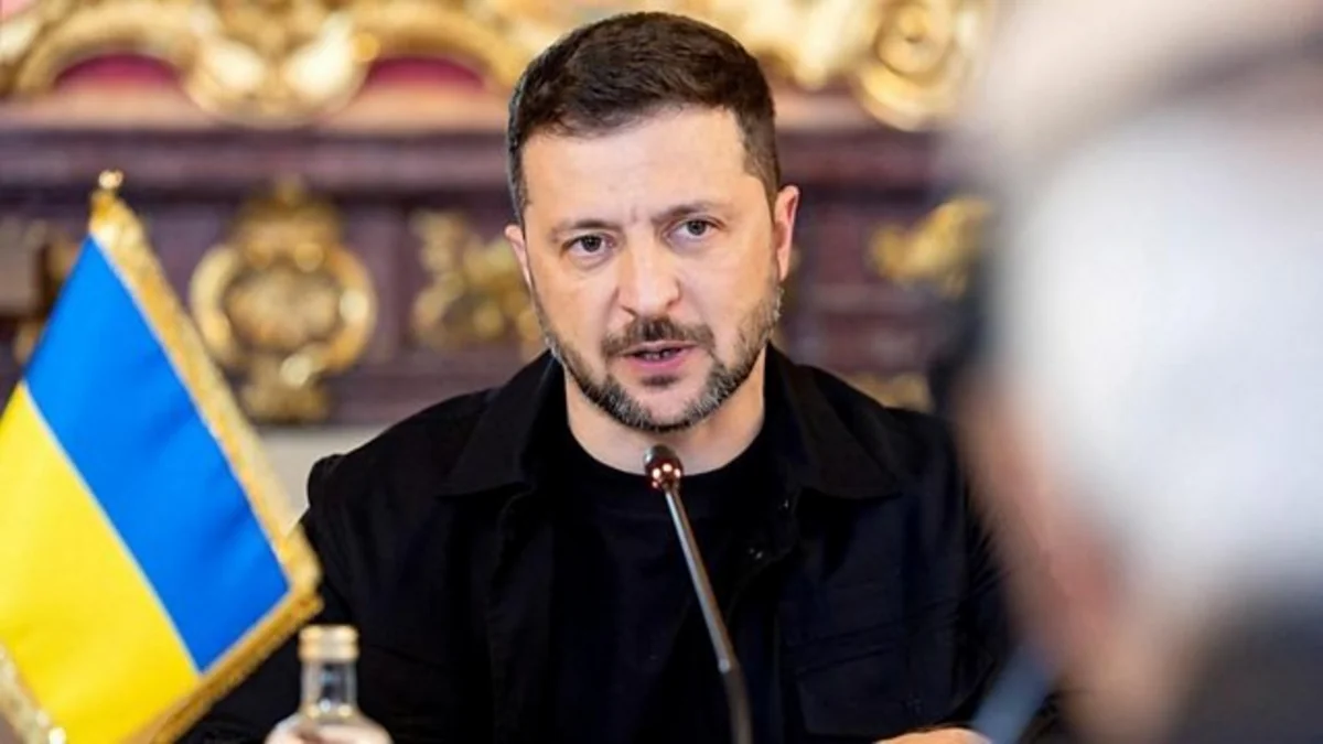 Zelenski Fransada G7 liderləri ilə qapalı görüş keçirib