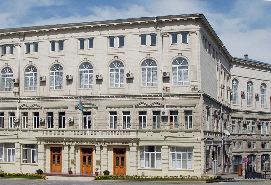 Konstitusiya Məhkəməsi borc müqaviləsinə dair parlamentə tövsiyə ünvanlayıb
