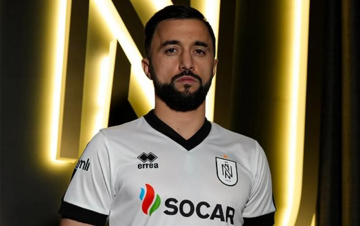 "Neftçi" Elvin Camalovla müqavilənin müddətini uzadıb